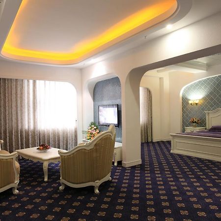 Zhuhai Rongfeng Hotel ภายนอก รูปภาพ