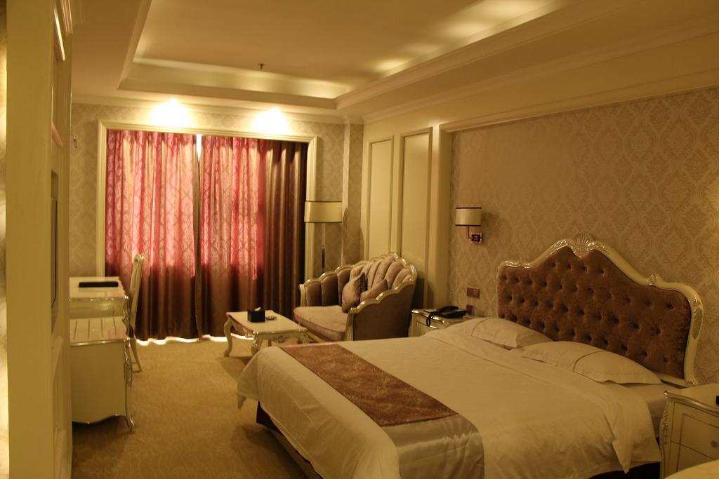 Zhuhai Rongfeng Hotel ภายนอก รูปภาพ