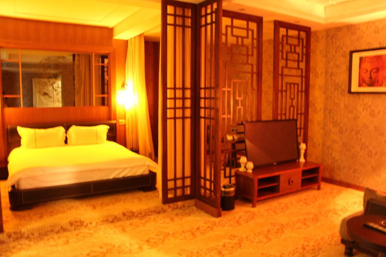 Zhuhai Rongfeng Hotel ภายนอก รูปภาพ